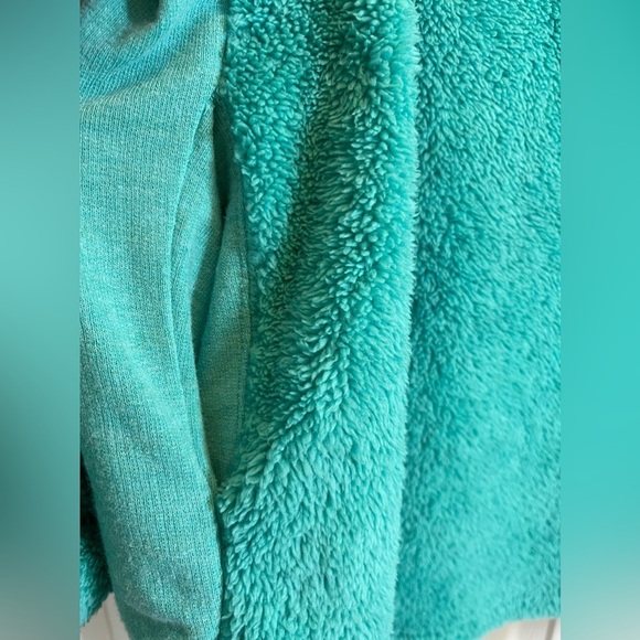 UMGEE Women’s Crew Neck Sherpa Pullover Jacket Size Small Aqua Blue Color - Picture 5 of 8